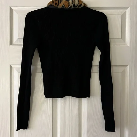 NWOT Forever 21 Faux Leopard Fur Zip-Up Sweater Size S - Picture 5 of 7